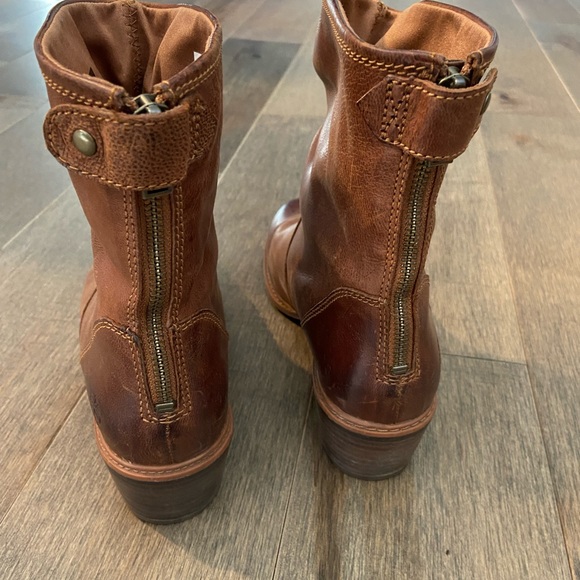 Womens Timberland Boots - Picture 4 of 6